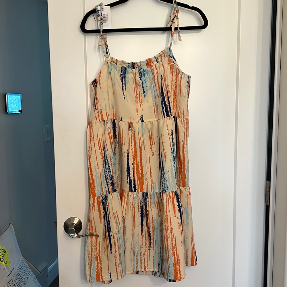Cute boutique sun dress.